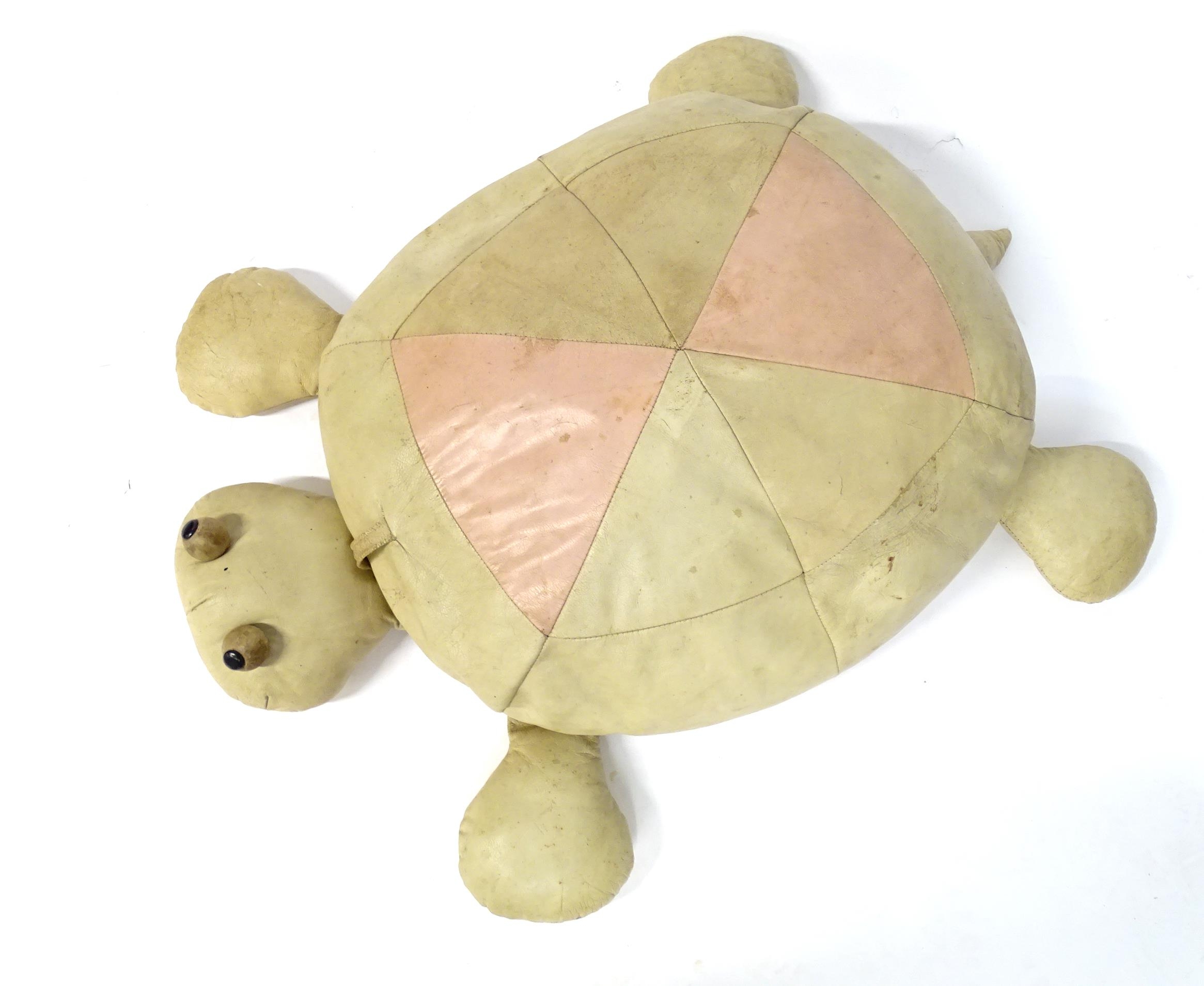 A novelty pouf modelled as a tortoise Please Note - we do not make reference to the condition of - Bild 11 aus 11