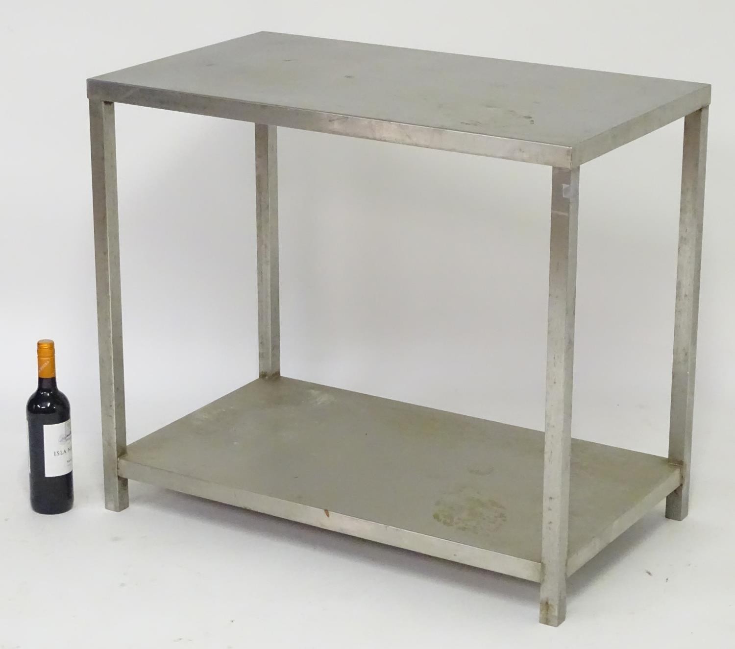 Vintage retro, mid-century: a stainless steel kitchen prep table, with shelf under, 34" wide, 19 3/ - Bild 6 aus 7