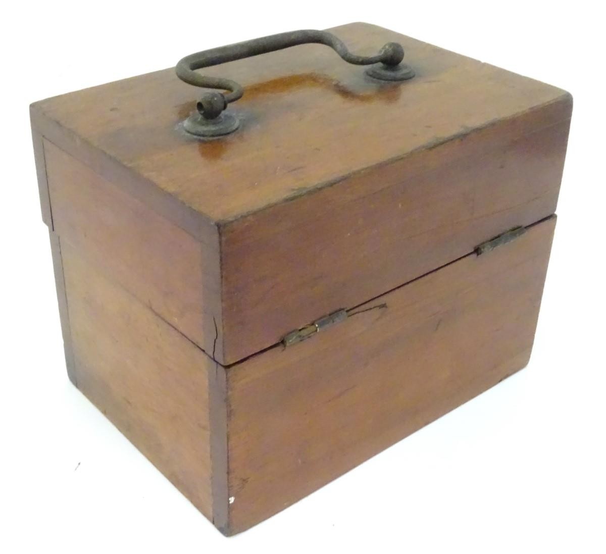 A mahogany cased Ever-Ready Electric Coil, model no. 290, made by the British electrical specialists - Image 5 of 5