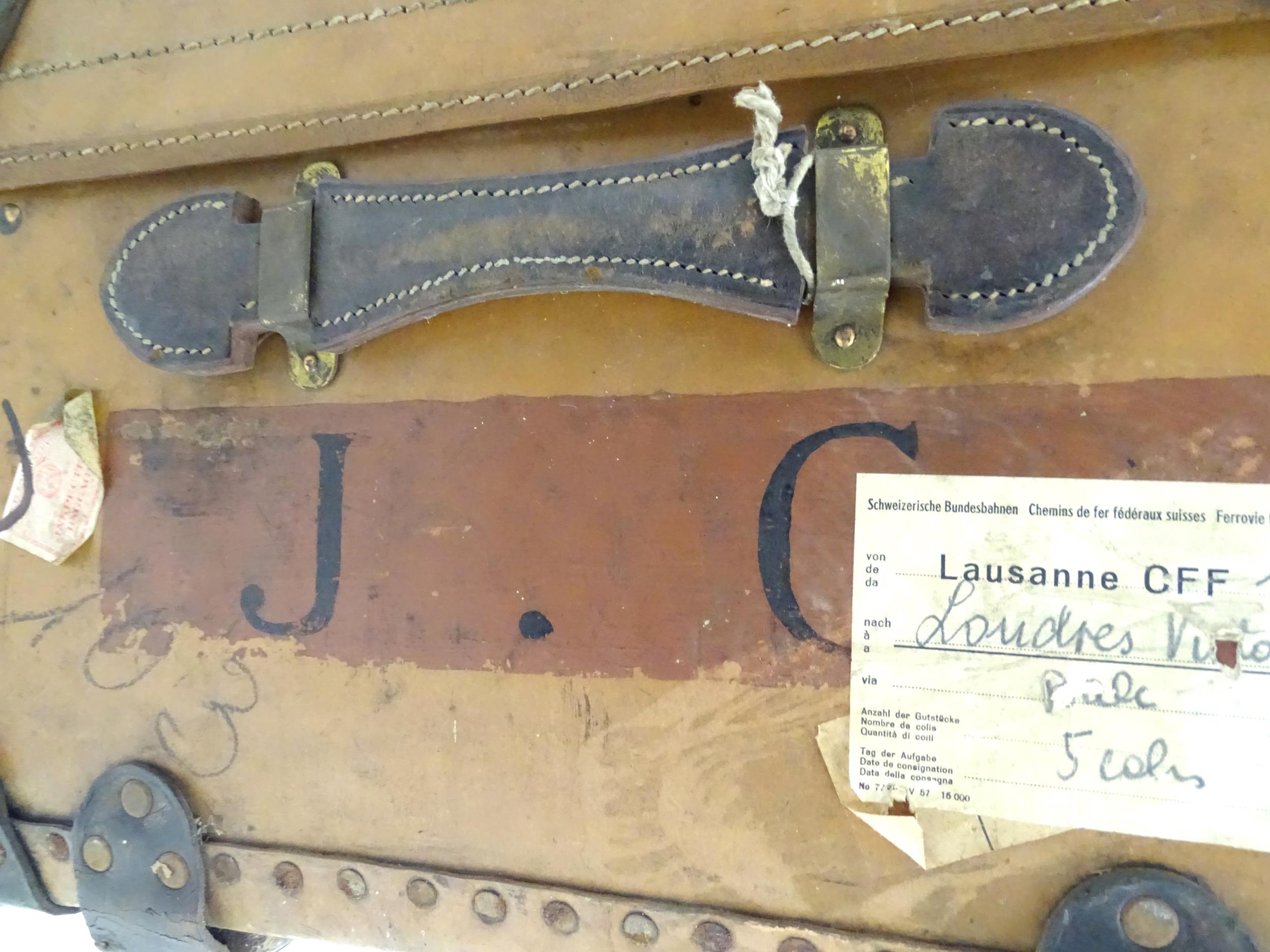 An early to mid 20thC canvas and leather travelling trunk / suitcase, in tan finish with partial - Image 14 of 20