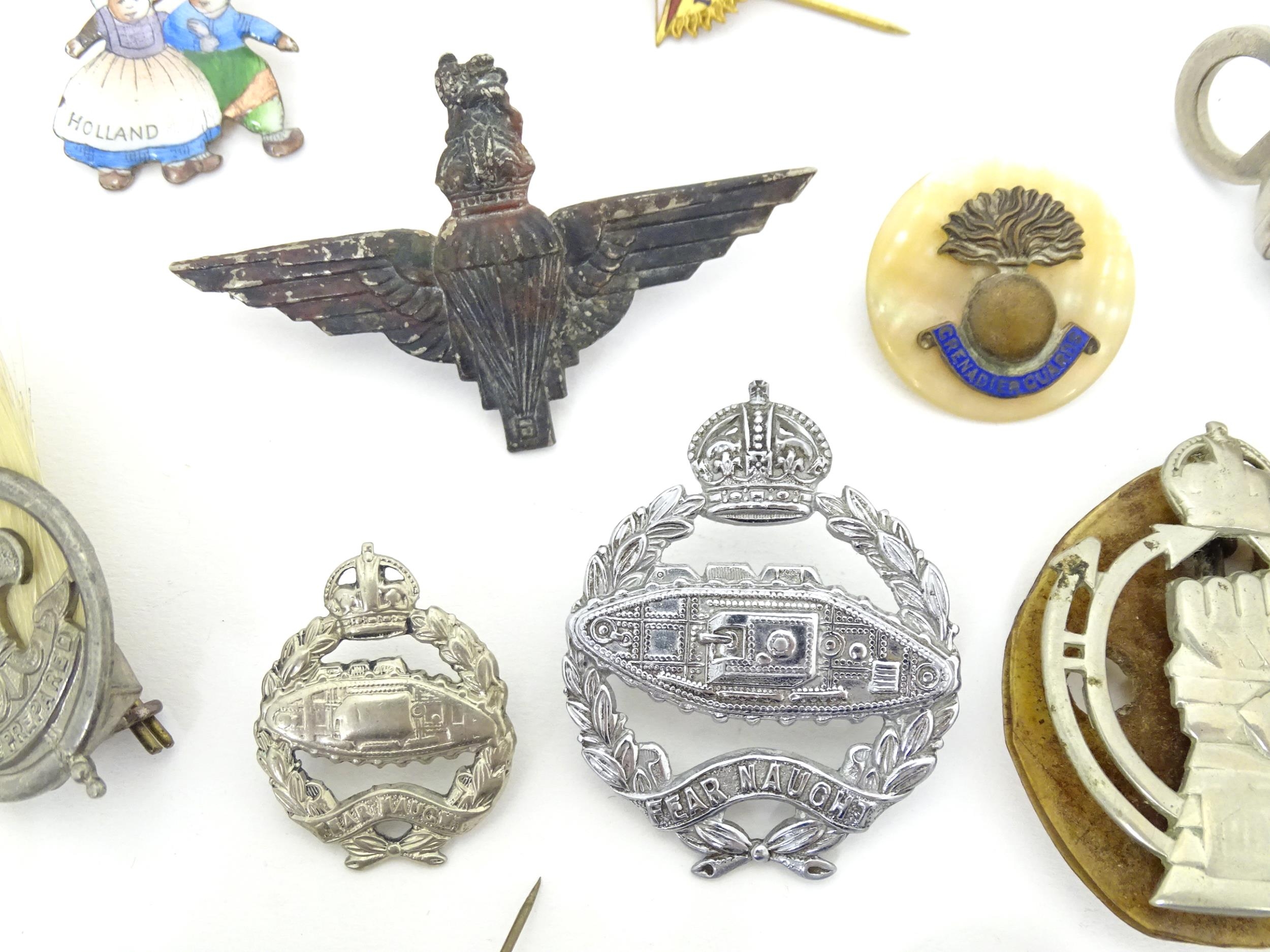 Militaria: a quantity of military and civilian pin badges, including a cWW2 Parachute Regiment cap - Image 6 of 9