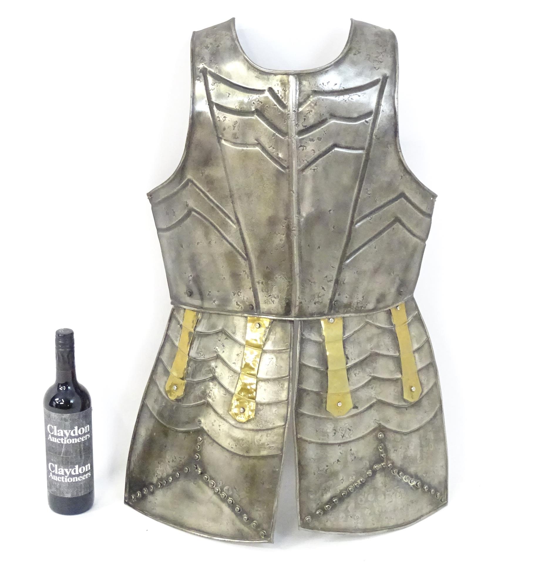 Militaria: 20thC medieval style display armour, comprising breastplate and tasset, constructed - Image 4 of 8