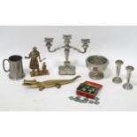 A quantity of metalware to include: candlesticks, rose bowl, tankard, crocodile nut cracker, brass
