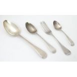 Four assorted silver spoons, to include a silver teaspoon hallmarked London 1824, maker William