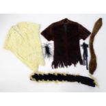 Vintage fashion / fashion: 4 fur stoles / scarves along with a brooch and feather fascinator /