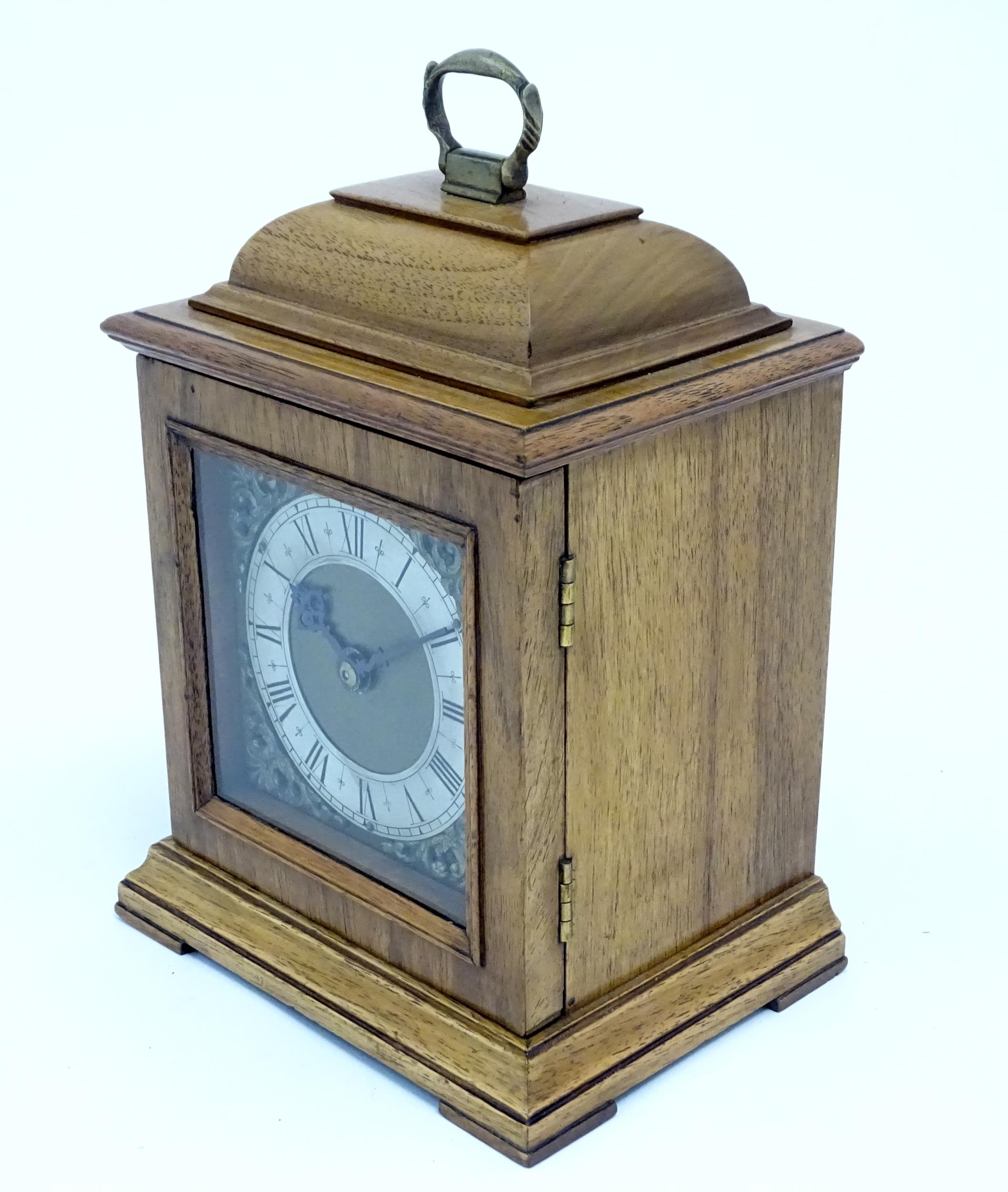 A 20thC walnut cased mantle clock with brass dial and silvered chapter ring with Roman numerals. - Image 4 of 9