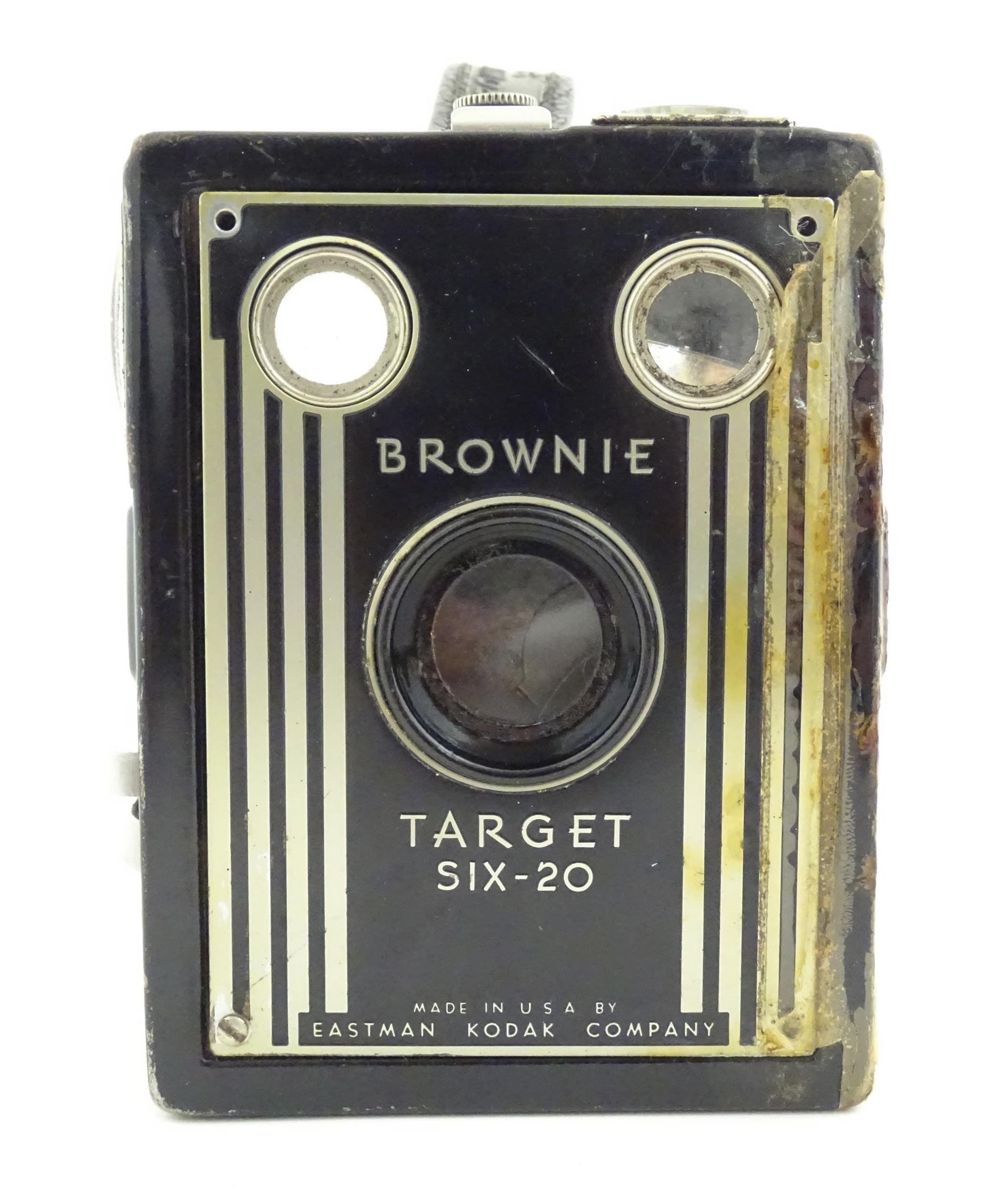 Two 20thC cameras to include a cased Kodak Brownie Target Six-20 box camera and a cased Beirette - Image 9 of 13