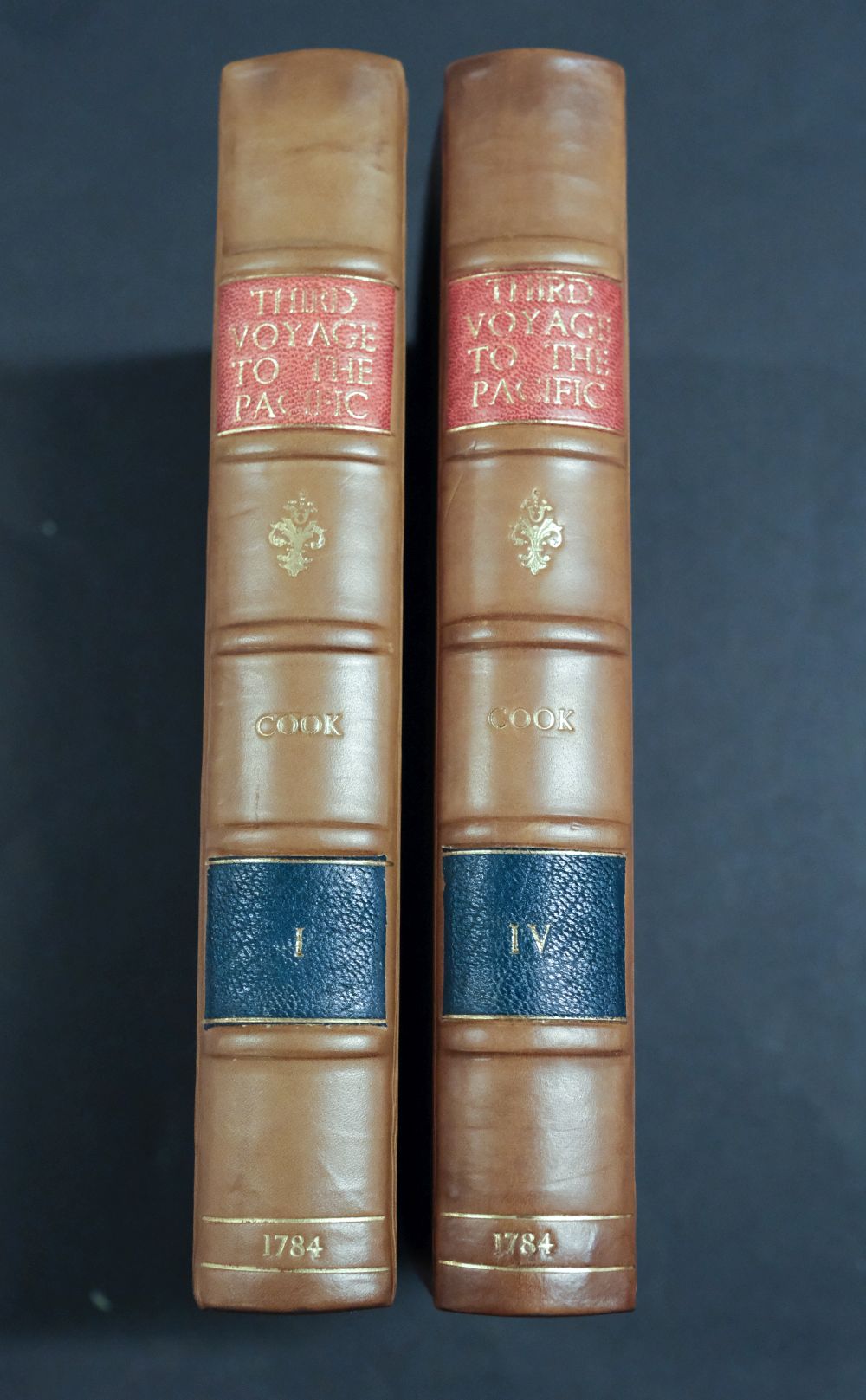 Cook (James). A Voyage to the Pacific Ocean, 1st abridged edition, 4 volumes, 1784 - Bild 6 aus 12