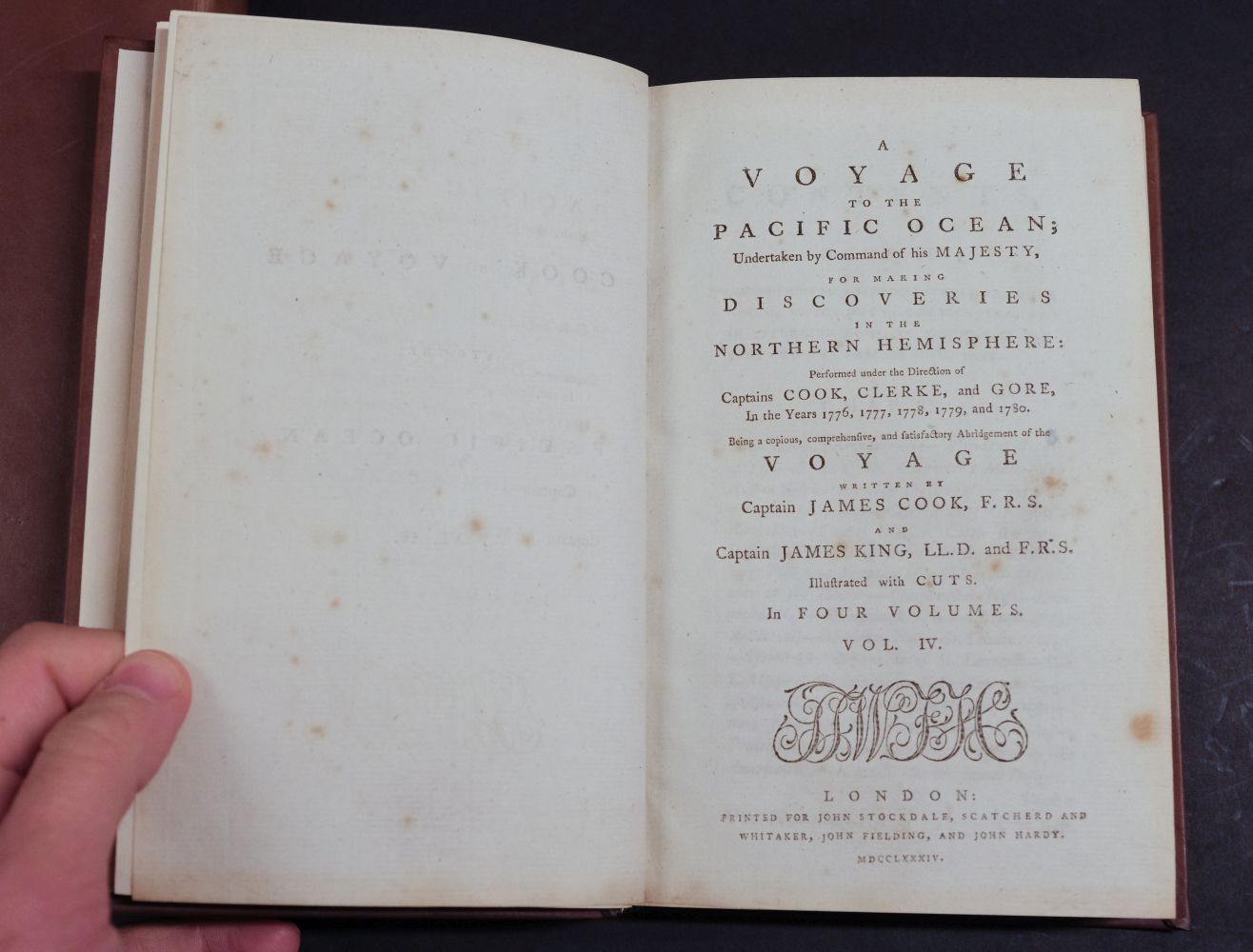 Cook (James). A Voyage to the Pacific Ocean, 1st abridged edition, 4 volumes, 1784 - Bild 10 aus 12