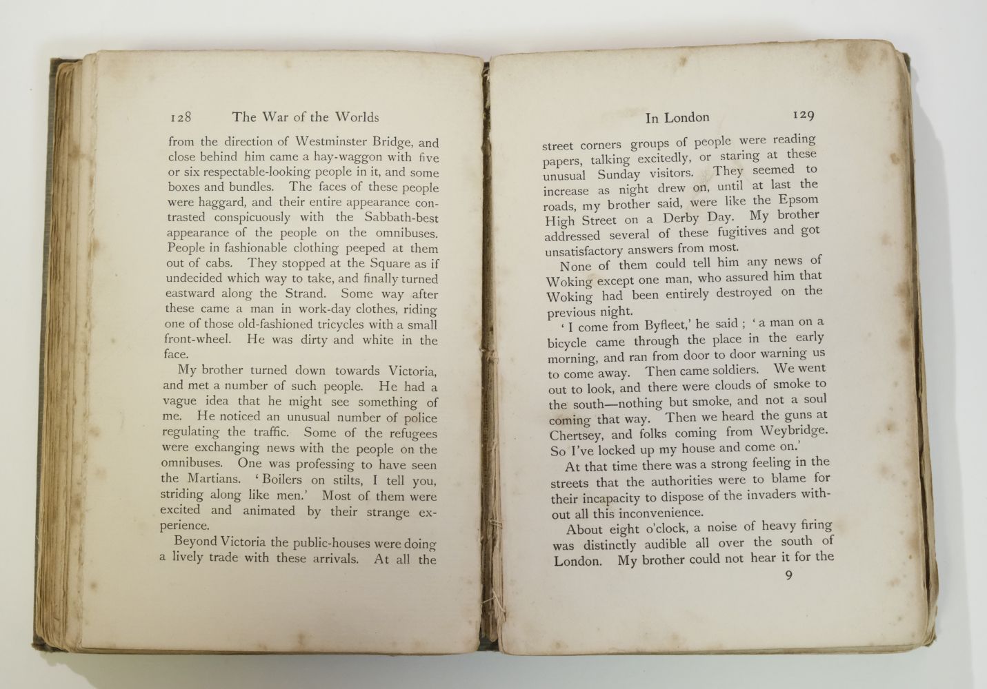 H. G. Wells War of The Worlds, 1st edition, 1st issue, 1898 - Image 10 of 13