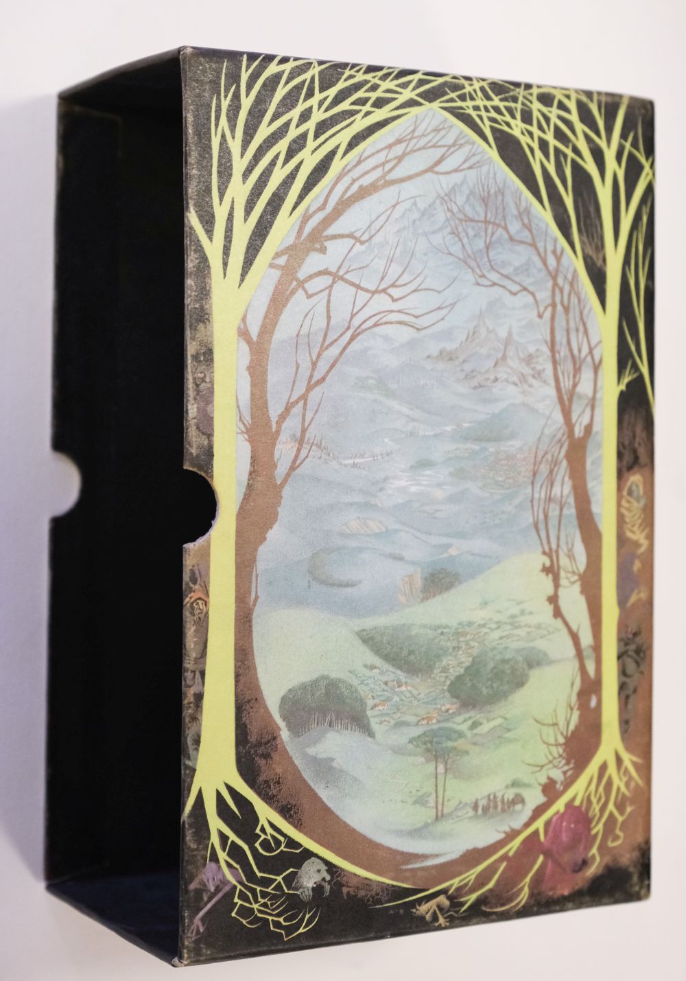 Tolkien (J.R.R.) Lord of the rings 3 volumes mixed impressions 500-800 - Image 27 of 27