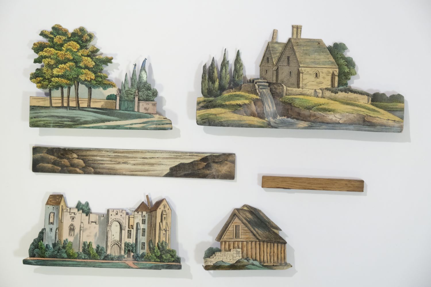 Miniature scenery. A collection of cut-out figures and 2 backdrops, circa 1870s - Image 5 of 7