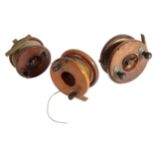 ALLCOCK OF REDDITCH: A WOODEN STAR-BACK FISHING REEL