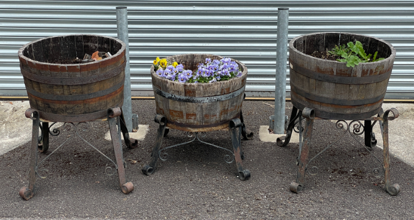 A PAIR OF AILSA WOODEN GARDEN TUBS - Image 2 of 2