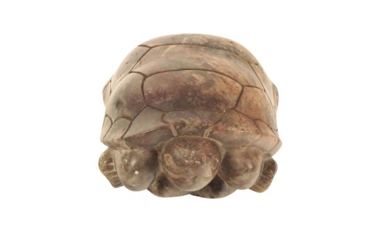 A CHINESE SOAPSTONE TURTLE - Image 2 of 3