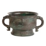 A CHINESE BRONZE GUEI