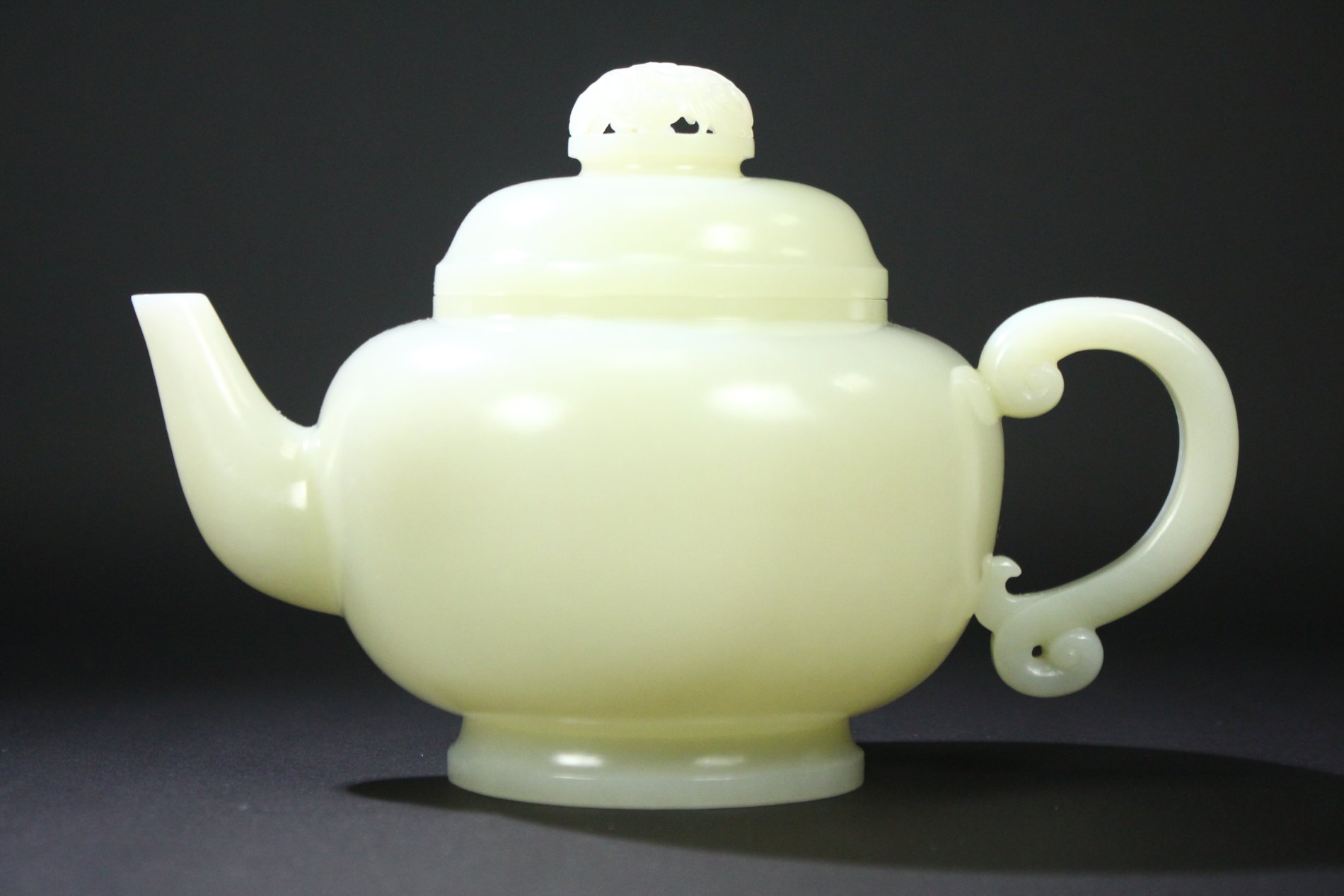 A FINE CHINESE WHITE JADE TEAPOT AND COVER - Image 10 of 10