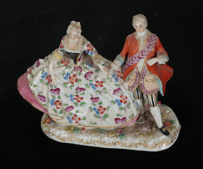 AN EARLY 20TH CENTURY SITZENDORF PORCELAIN FIGURE OF A DUKE AND DUCHESS - Image 8 of 9