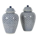 A PAIR OF BLUE AND WHITE GINGER JARS