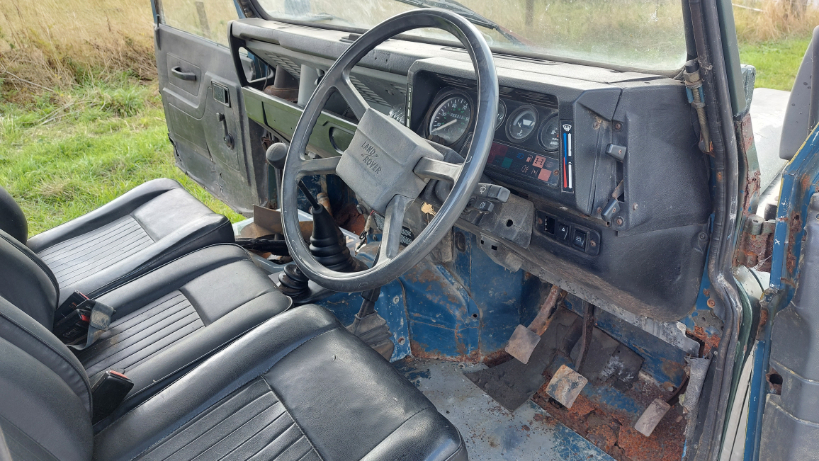 A LAND ROVER 110 TIPPER - Image 7 of 9