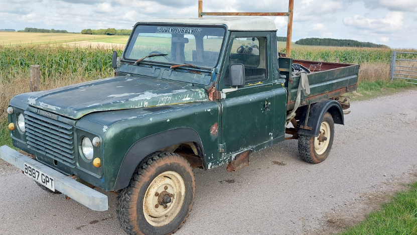 A LAND ROVER 110 TIPPER - Image 9 of 9