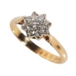 A DIAMOND FLOWERHEAD CLUSTER RING