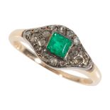 A FRENCH EMERALD AND DIAMOND DRESS RING