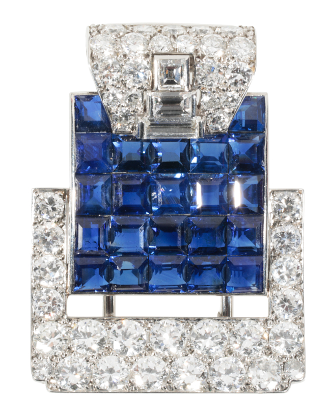 CARTIER: AN ART DECO SAPPHIRE AND DIAMOND CLIP BROOCH - Image 3 of 4