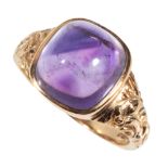 A CABOCHON AMETHYST DRESS RING