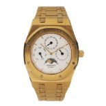 AUDEMARS PIGUET: A GENTLEMAN'S ROYAL OAK PERPETUAL CALENDAR 18CT YELLOW GOLD BRACELET WATCH