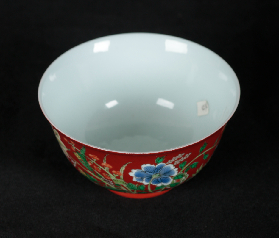 A FINE CHINESE CORAL-GROUND BOWL - Image 7 of 7