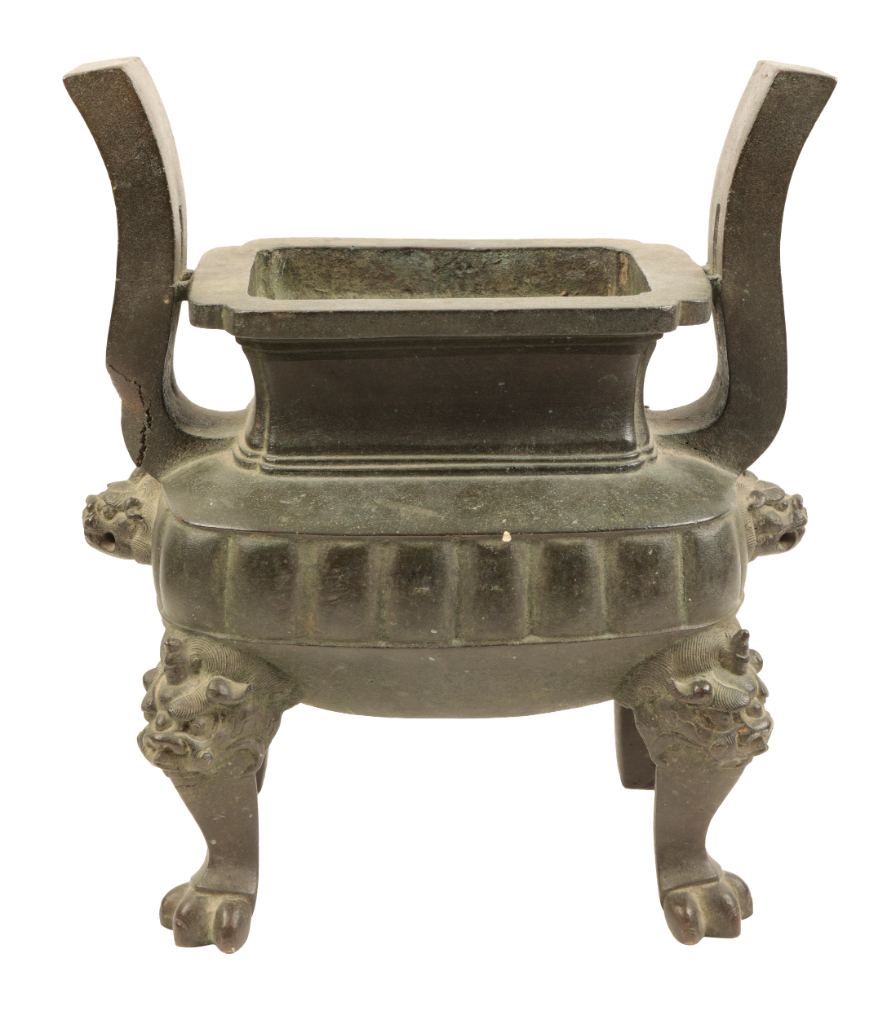 A LARGE CHINESE BRONZE INCENSE-BURNER - Image 4 of 9