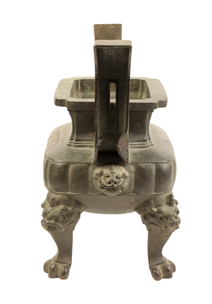 A LARGE CHINESE BRONZE INCENSE-BURNER - Image 3 of 9