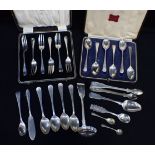 A CASED SET OF SILVER TEASPOONS, SIMILAR PASTRY FORKS