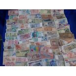 COLLECTION OF WORLD BANKNOTES