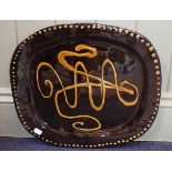 A LARGE SLIPWARE PLATTER, OF TRADITIONAL STYLE