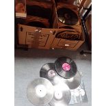 A QUANTITY OF 78 RPM GRAMOPHONE RECORDS