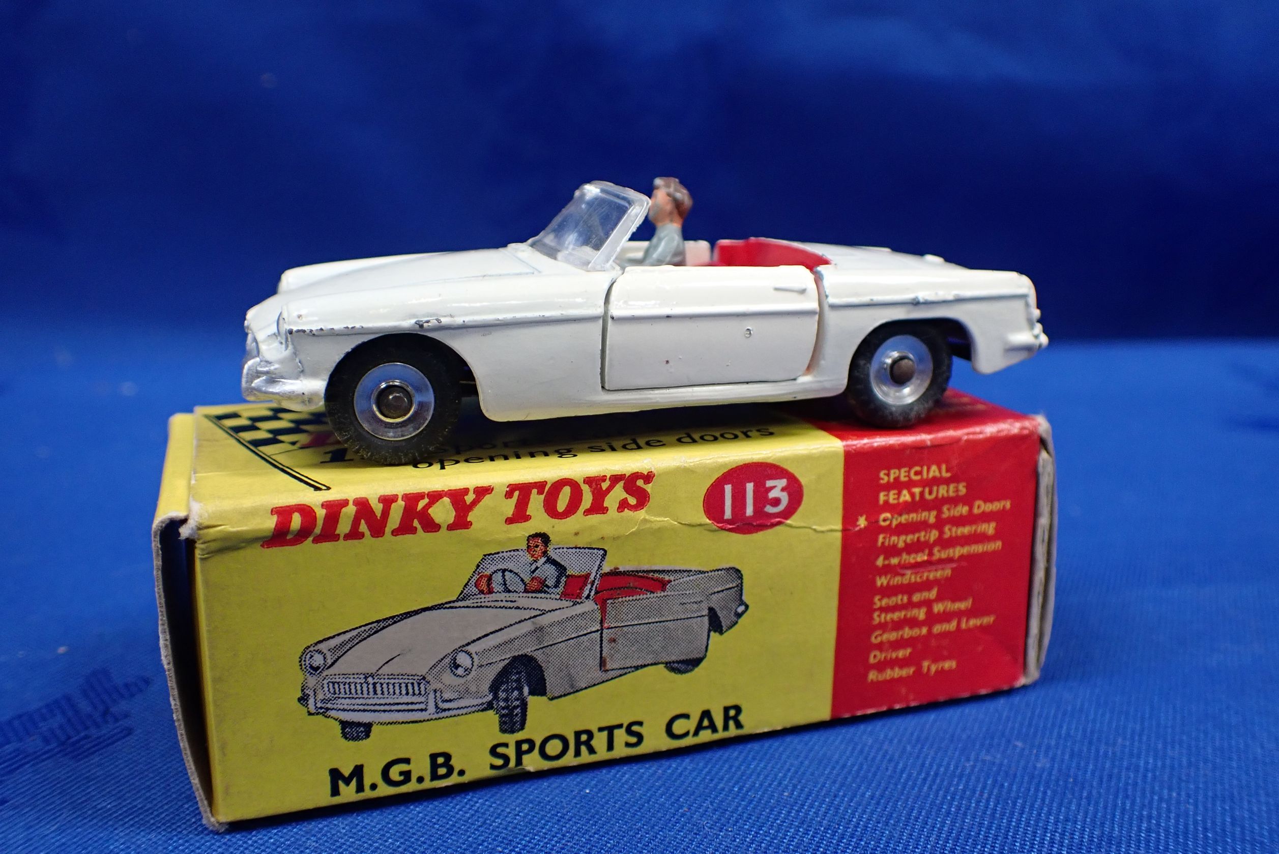 DINKY TOYS 'LOTUS RACING CAR' AND M.G.B SPORTS CAR' - Image 3 of 4