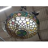 AN EARLY 20TH CENTURY LEADED COLOURED GLASS PENDANT LIGHT