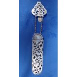 A VICTORIAN LADIES SILVER SPECTACLES CASE WITH BELT ATTACHMENT