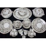 A WEDGWOOD 'STRAWBERRY HILL' DINNER SERVICE