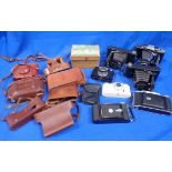 A COLLECTION OF VINTAGE CAMERAS INCLUDING AN ILFORD ADVOCATE
