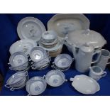 A QUANTITY OF COPELAND SPODE 'QUEEN'S BIRD' DINNER WARE