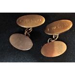 A PAIR OF 9CT GOLD CUFFLINKS