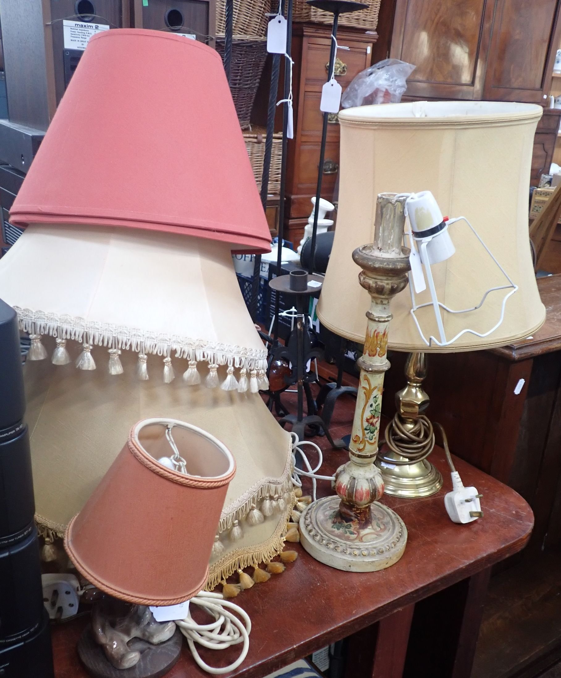 A CONTINENTAL PAINTED WOOD TABLE LAMP