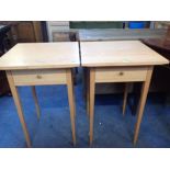 A PAIR OF SYCAMORE SHAKER STYLE BEDSIDE/LAMP TABLES