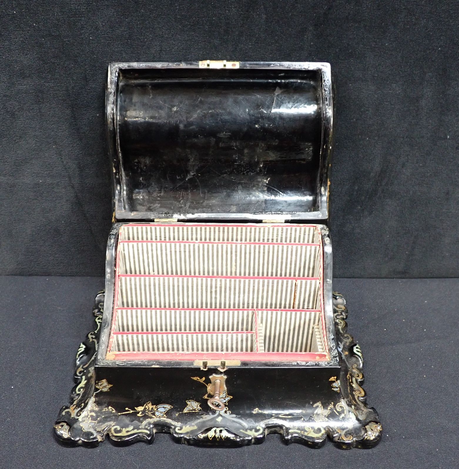 A VICTORIAN EBONISED PAPIER MACHE STATIONERY BOX - Image 2 of 3