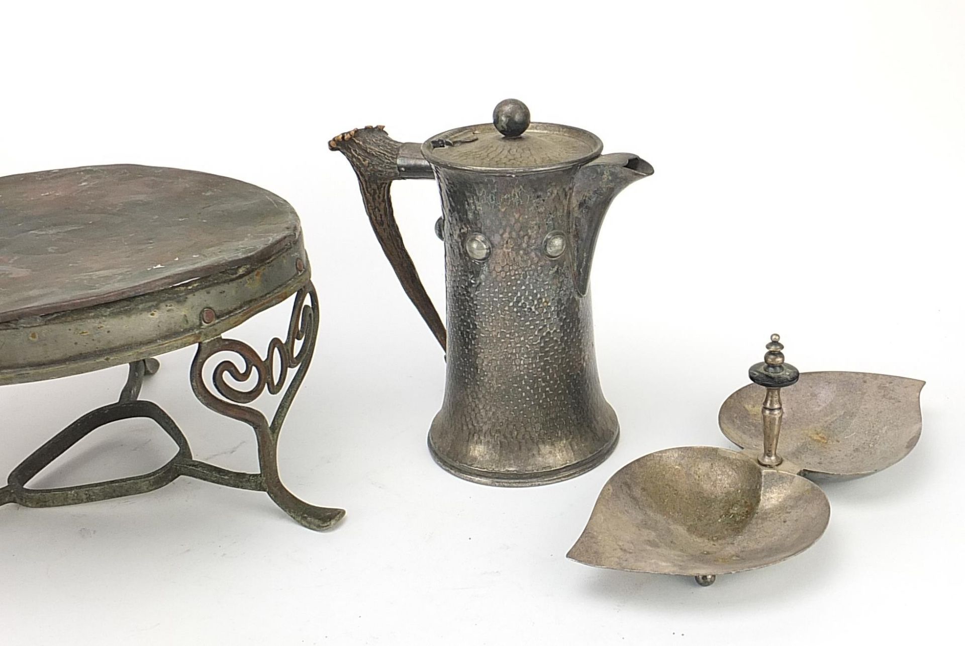 Metalware including a silver plated tankard with horn handle - Bild 3 aus 4