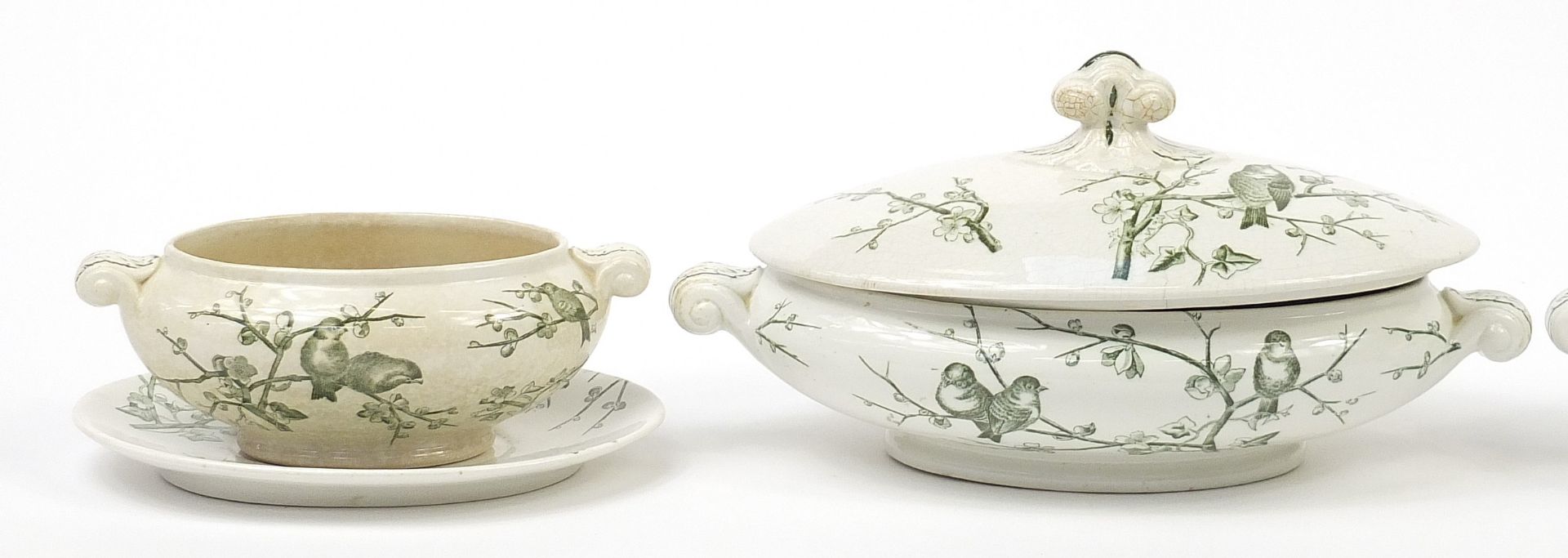 George Jones, Victorian Aesthetic almonds dinnerware including two lidded tureens, the largest - Image 2 of 7