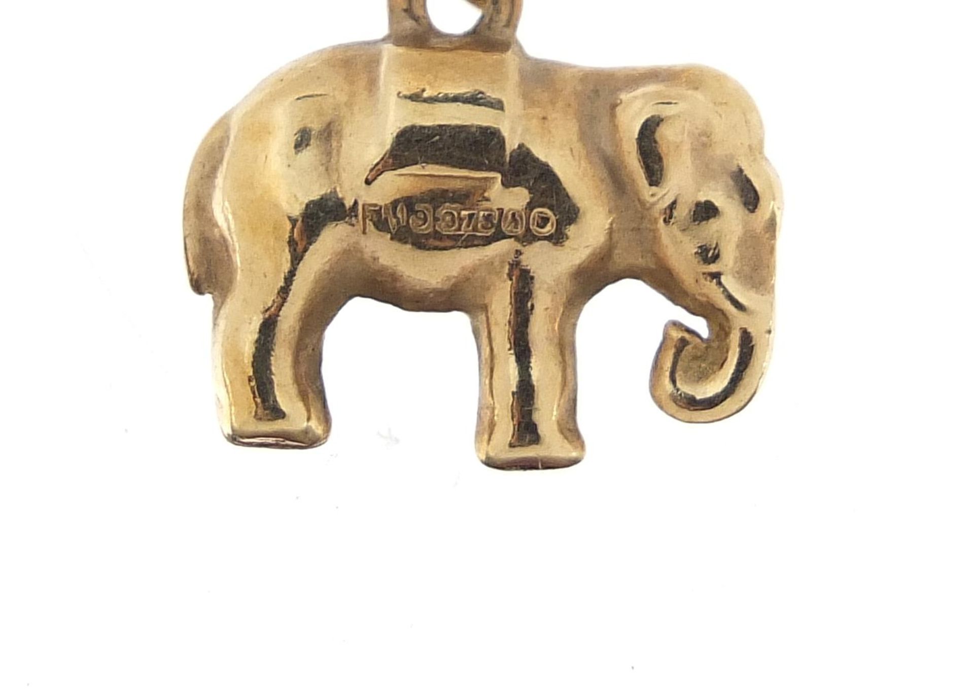 9ct gold elephant charm, 1.4cm in length, 0.7g - Image 3 of 3